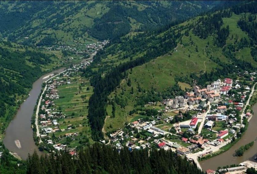 Pensiunea Bradet Broşteni Kültér fotó